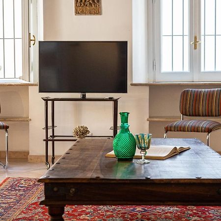 Amazing Historical Apartment - Jewish Ghetto Rome Bagian luar foto